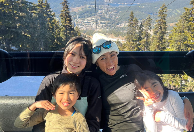 上野眞奈美さんの子育ての様子